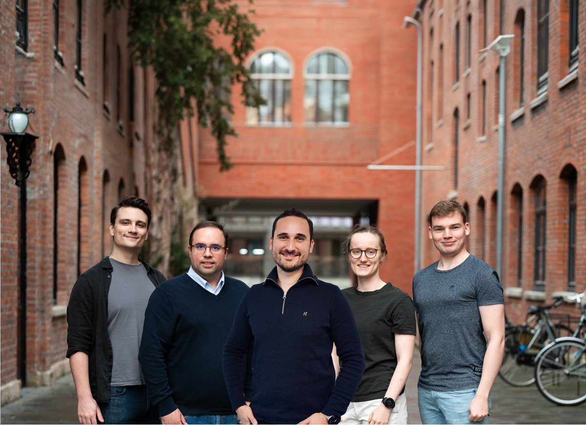 team-foto-extended-small